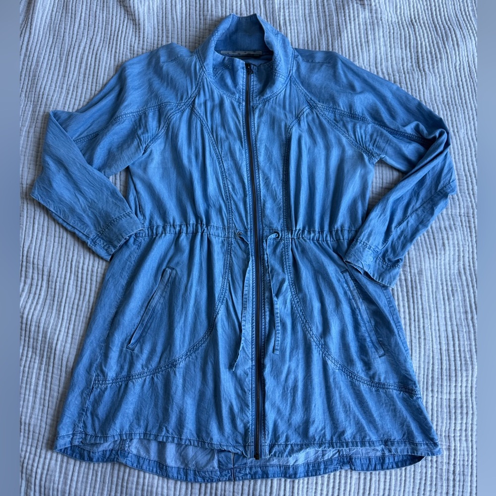 XL Athleta Chambray Jacket - Picture 1 of 6